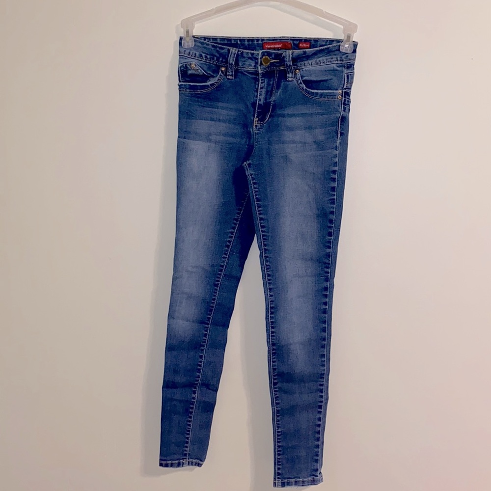 Skinny/mid rise jeans